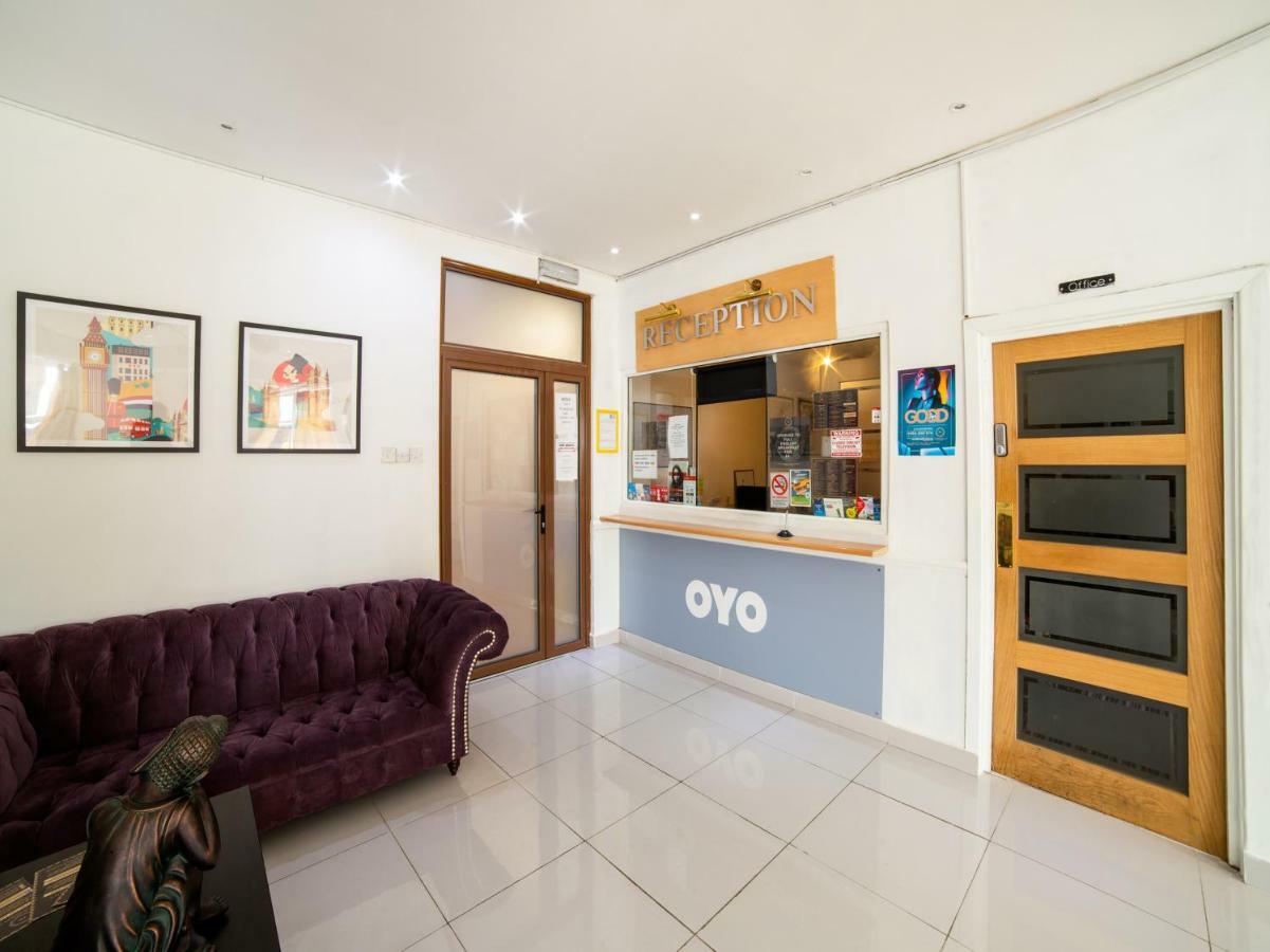 Hotel Oyo Osterley Park à Isleworth Extérieur photo